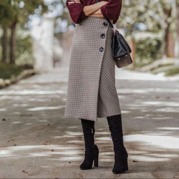 Zara Dresses & Skirts - Gorgeous Fall Zara Asymmetric Plaid Skirt XL